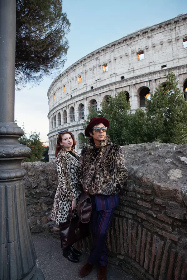 colosseum photoshoot for couples
